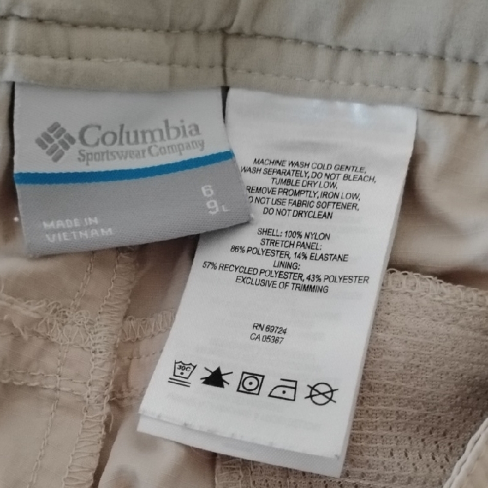 Columbia Women's Tan Cargo Shorts - Picture 6 of 6